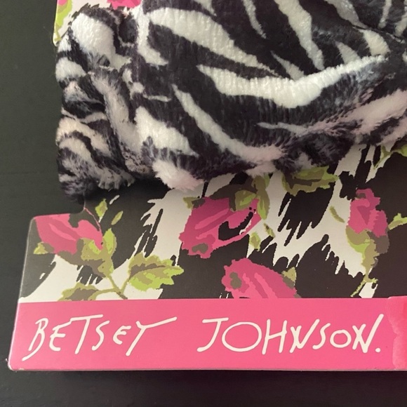 NWT-BETSY JOHNSON-TWO SPA HEADBANDS - Picture 4 of 5